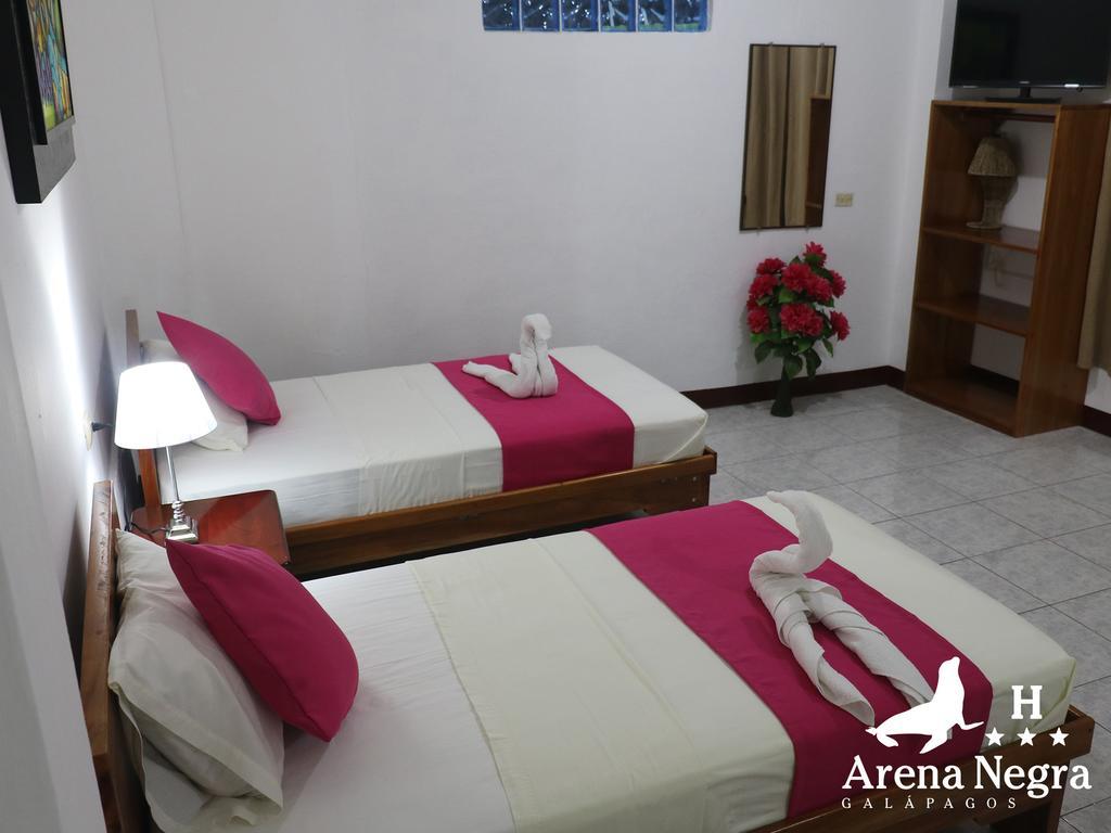 Hostal Arena Negra Puerto Ayora  Exterior foto