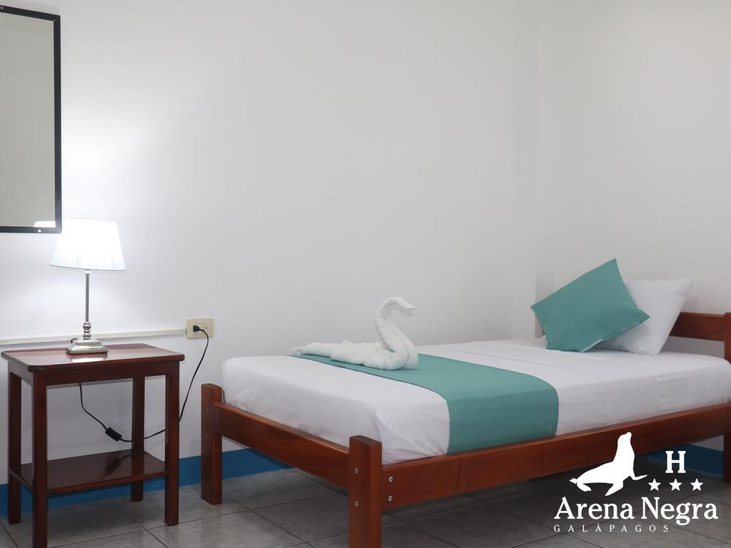 Hostal Arena Negra Puerto Ayora  Exterior foto